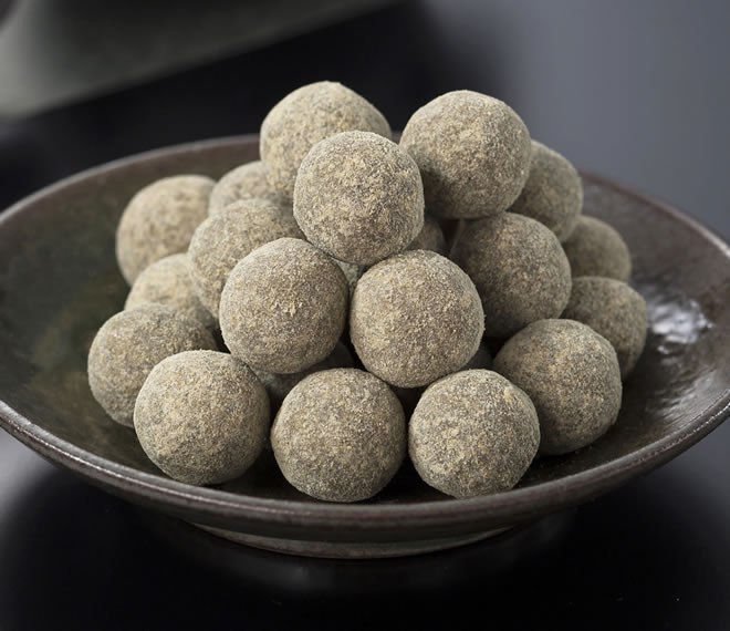 一豆空佐(黒ごまきな粉豆)